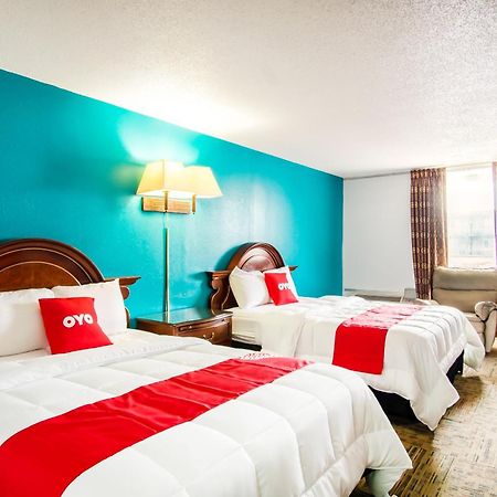 Oyo Hotel Hutchinson West 4Th Ave ภายนอก รูปภาพ