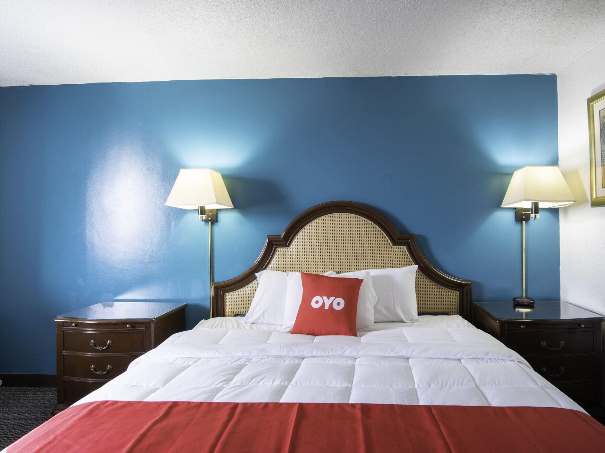 Oyo Hotel Hutchinson West 4Th Ave ภายนอก รูปภาพ