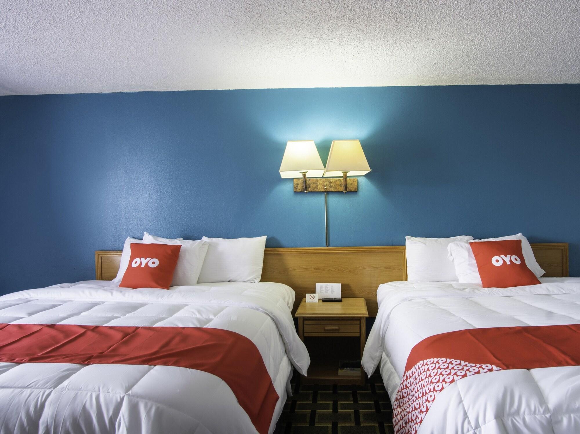 Oyo Hotel Hutchinson West 4Th Ave ภายนอก รูปภาพ