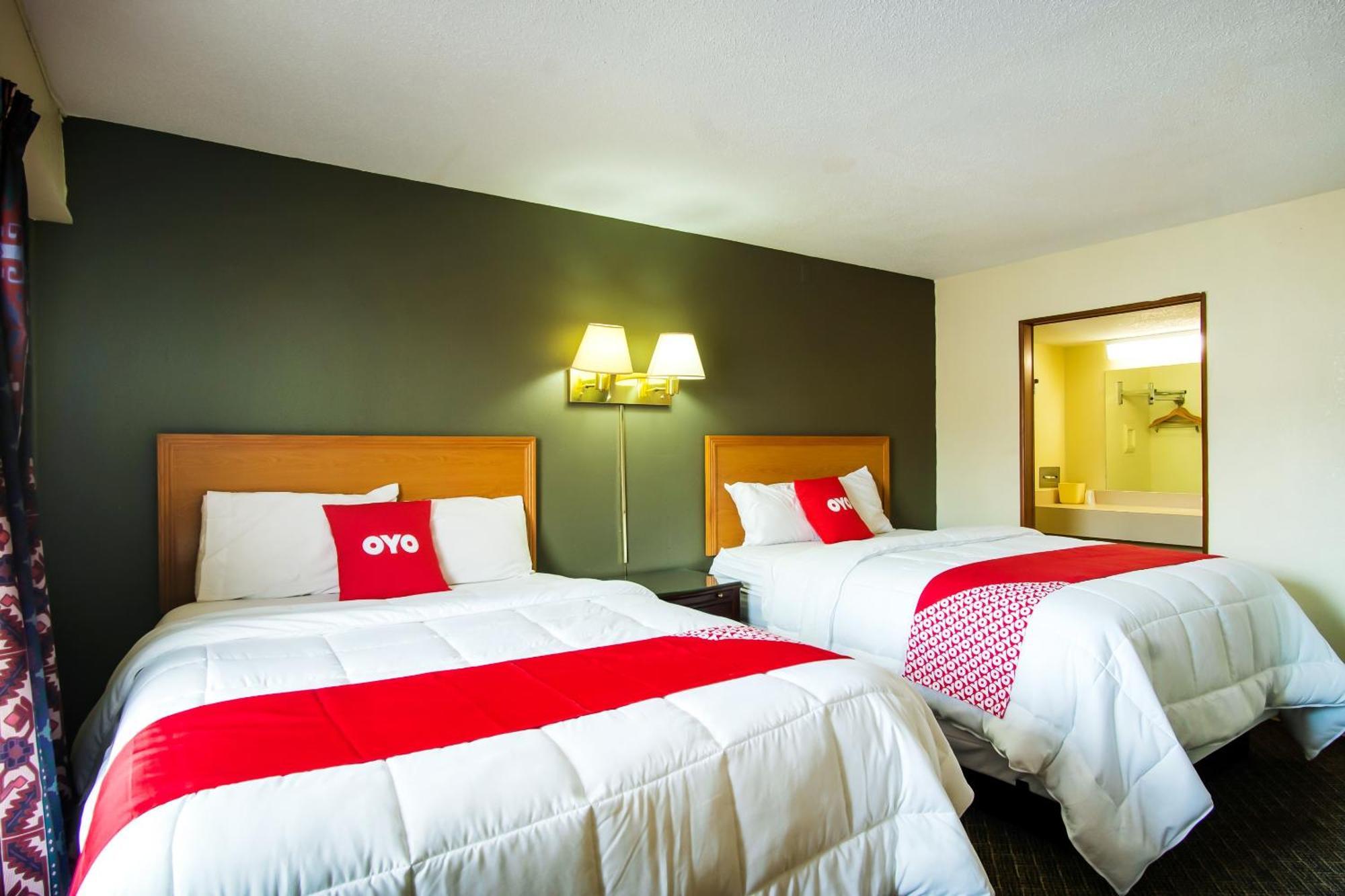 Oyo Hotel Hutchinson West 4Th Ave ภายนอก รูปภาพ