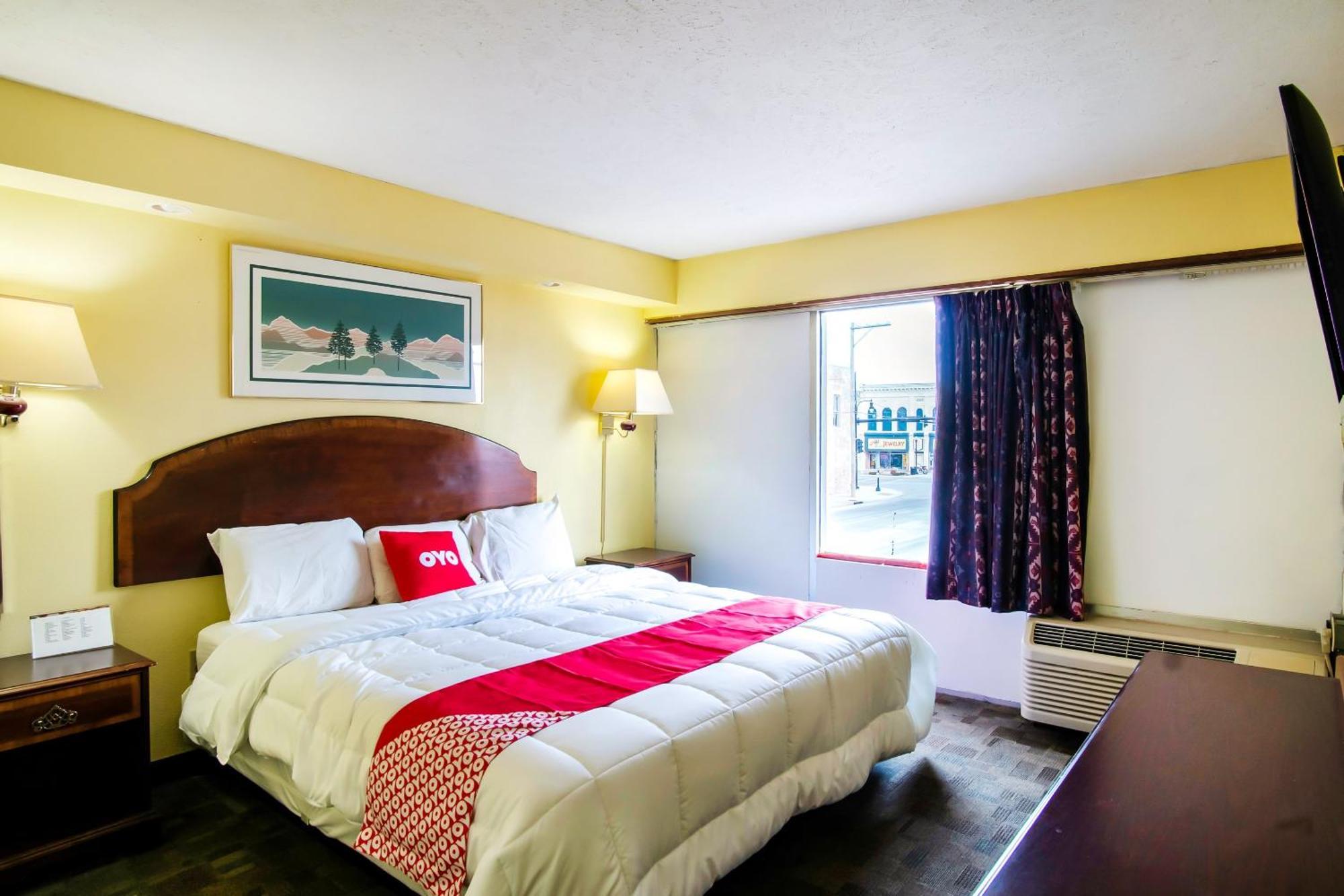 Oyo Hotel Hutchinson West 4Th Ave ภายนอก รูปภาพ